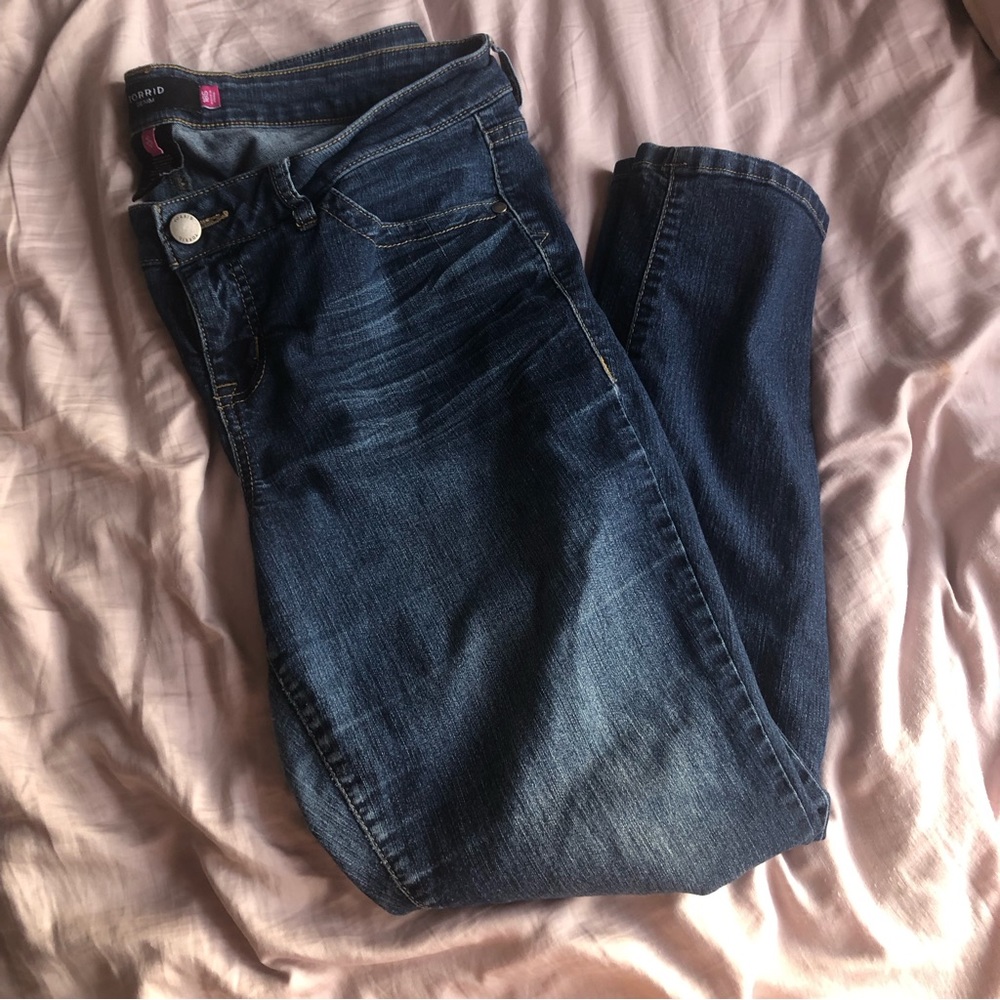 18 Short Skinny Jeans